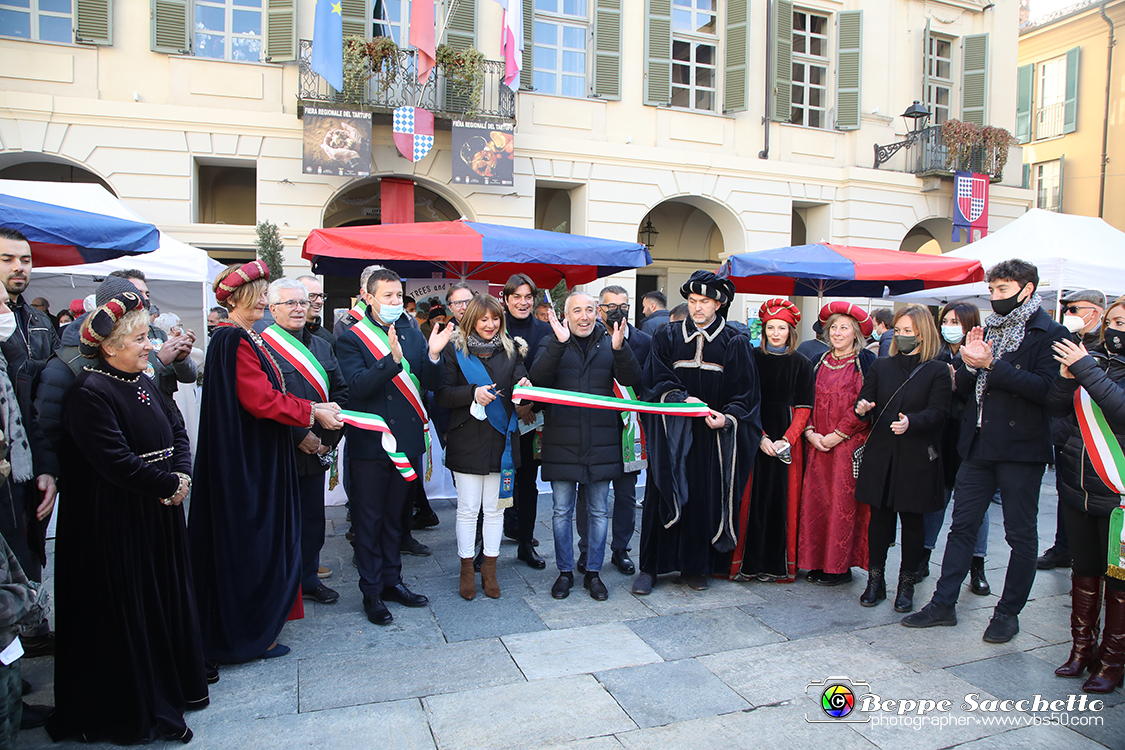 VBS_5831 - 10.ma Fiera Nazionale del Tartufo e Fiera dei Santi.jpg